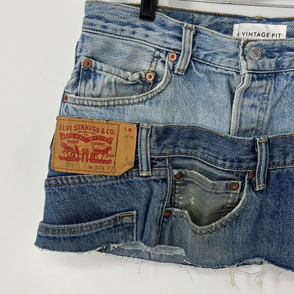 A vintage fit EUC women’s size small denim skirt - Picture 2 of 9